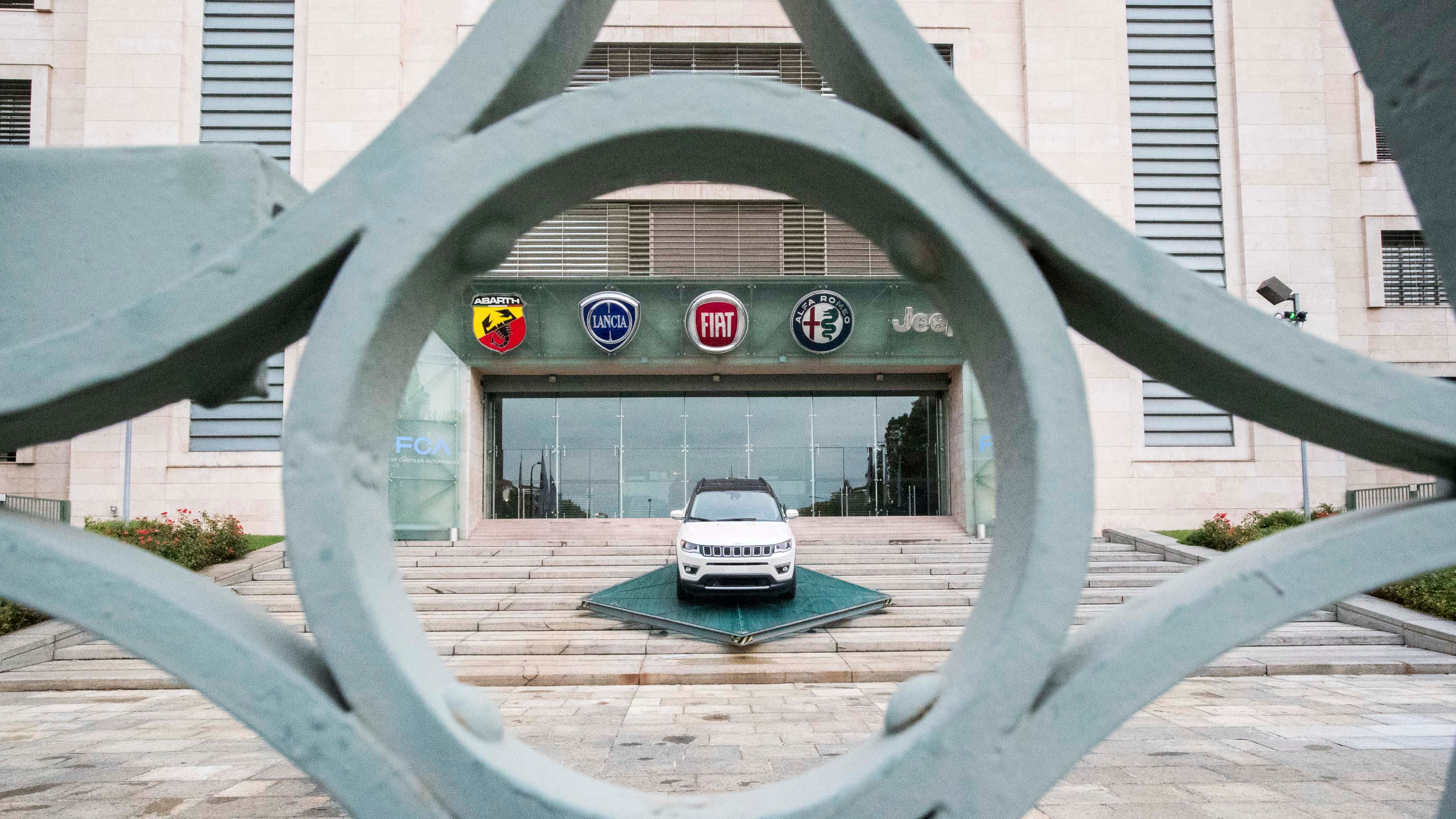 Fca, maxi assegno a Tesla per evitare la multa sul verde