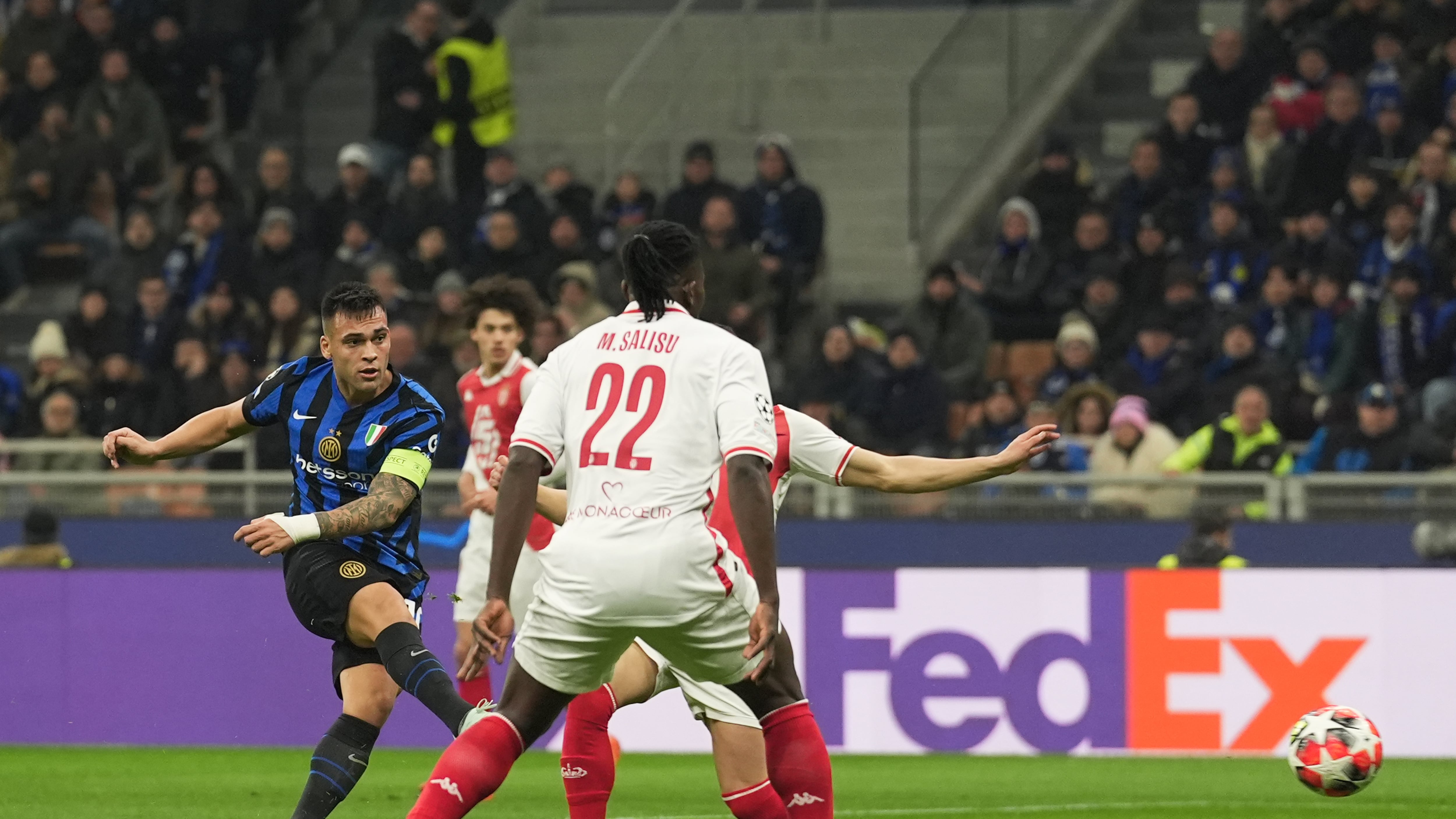Champions oggi… tripletta Lautaro, suicidio Milan e Juve, brave Atalanta e Bologna
