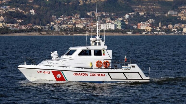 Il mare di Fregene restituisce il corpo di un uomo: è giallo sulla sua identità
