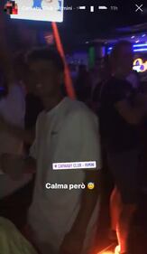 L'ultima notte delle discoteche tra assembramenti e poche mascherine 7