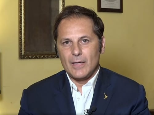 "È molto semplice". Siri smentisce in diretta Cottarelli sulla Flat tax