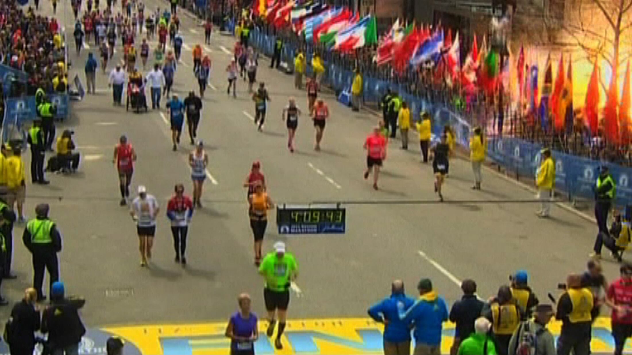 Boston, sangue alla maratona: esplosioni al traguardo
