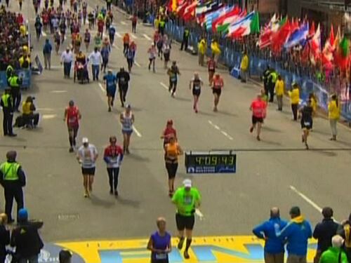 Boston, sangue alla maratona: esplosioni al traguardo