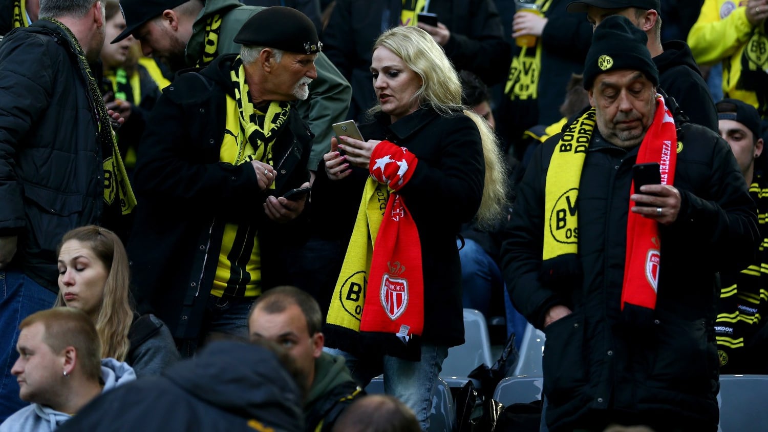 Dortmund, tre esplosioni contro il bus del Borussia