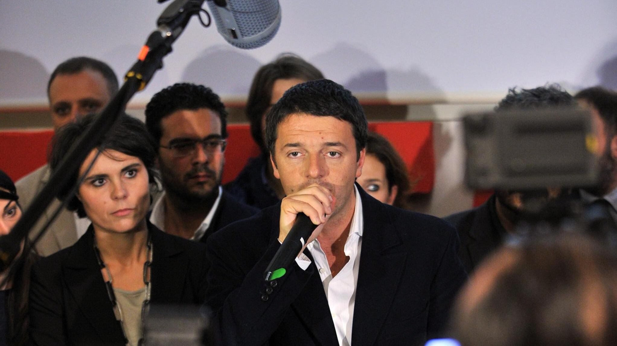 Primarie, Renzi: "Si sono iscritti 1,5 milioni di elettori, se arriviamo a 3 ci divertiamo..."