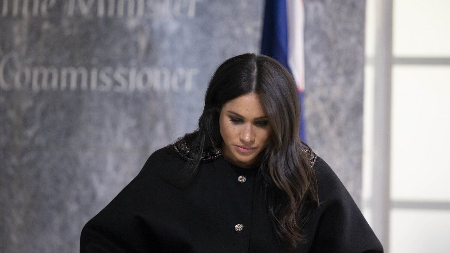 Ancora polemiche su Meghan Markle. Nel mirino dei social per i suoi tacchi troppo alti