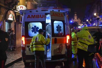 Catania, i soccorsi dopo l'esplosione della palazzina 9