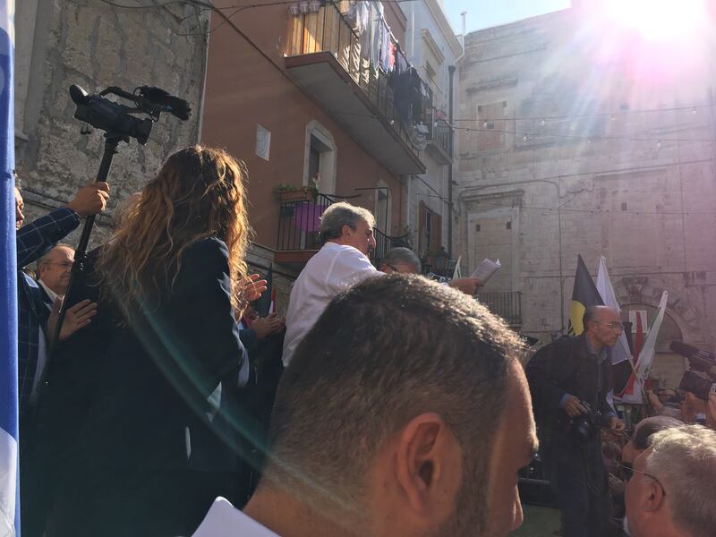 Bari, Emiliano presenta la sua candidatura alle prossime regionali 9