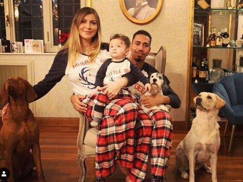 Smalling e la moglie salutano la piccola cagnolina morta: "Eri parte della famiglia"