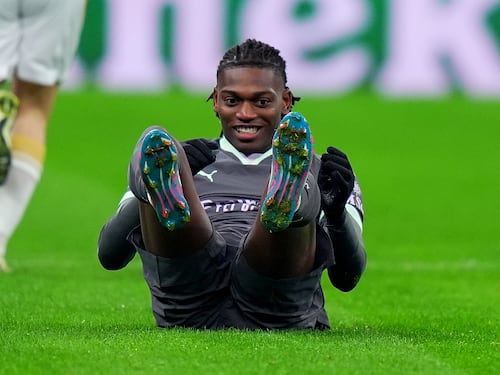 Magico Leao, stop and gol. Ma che fatica