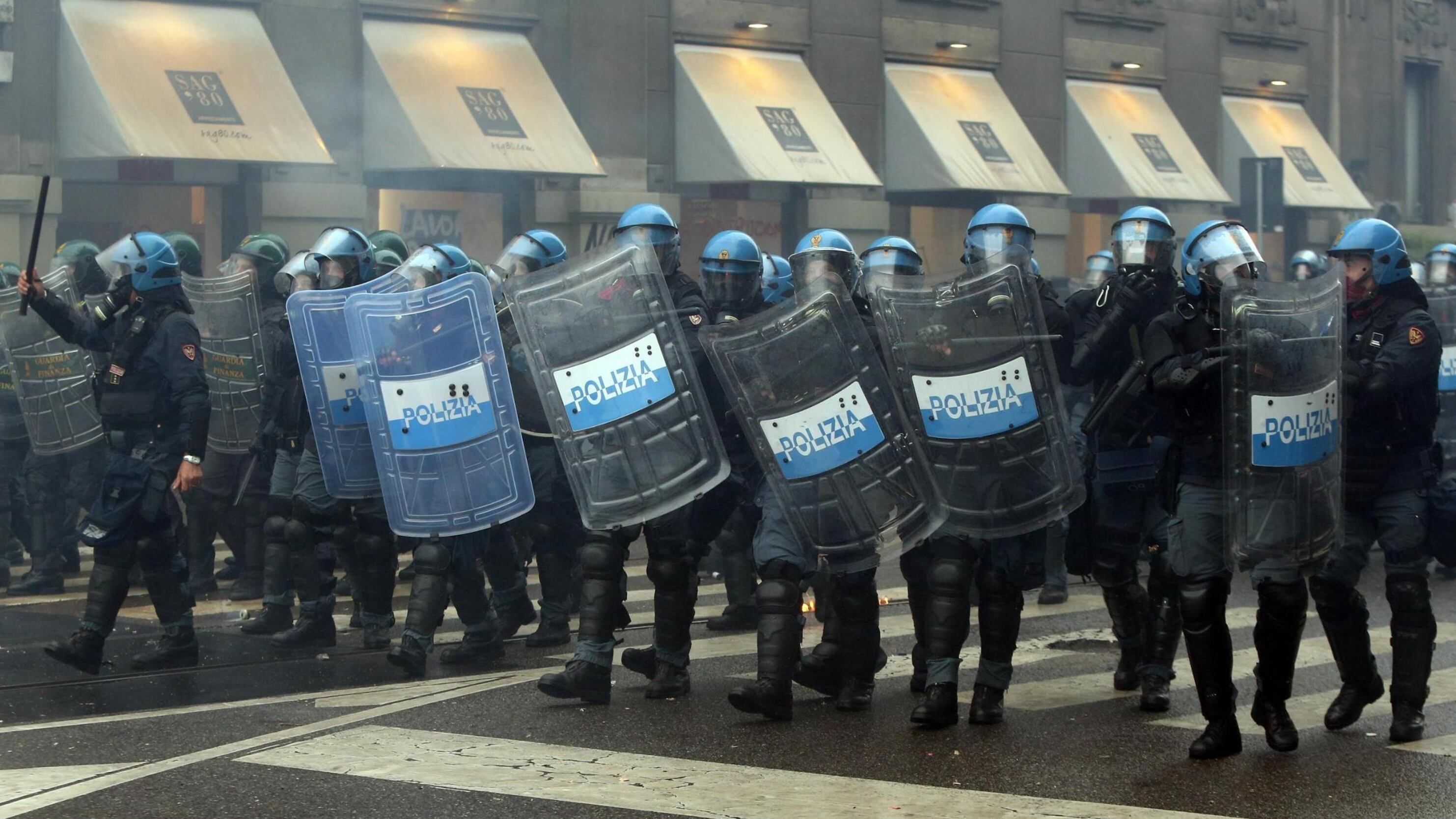 Arianna, fra le prime "celerine" d'Italia: mamma poliziotta antisommossa