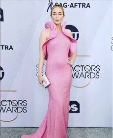 Il vestito "vagina" di Emily Blunt 3