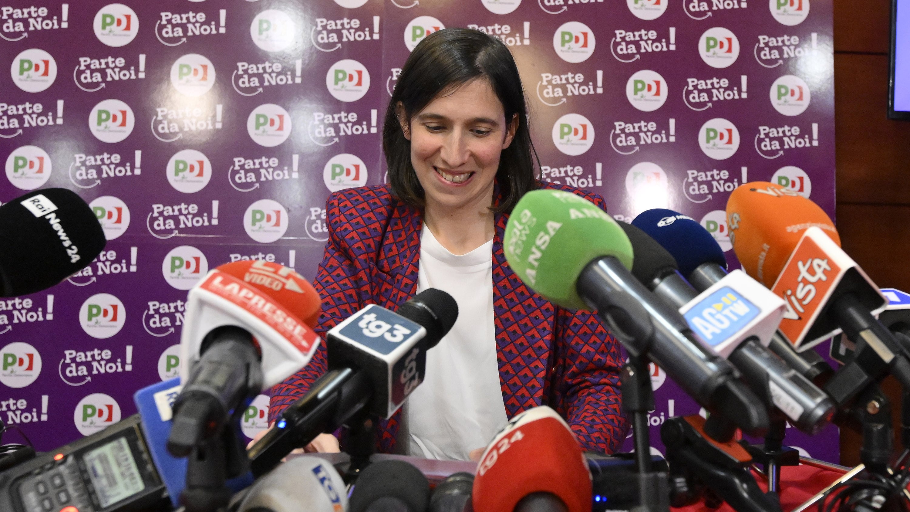 Schlein, nessuna discontinuità: il Pd dimentica sempre i lavoratori