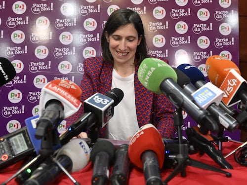 Schlein, nessuna discontinuità: il Pd dimentica sempre i lavoratori