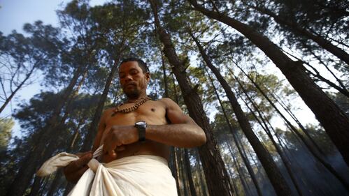 Nepal, una cerimonia religiosa lungo un mese 5