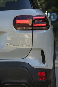 Citroen C5 Aircross Hybrid 136: guarda tutte le foto 13