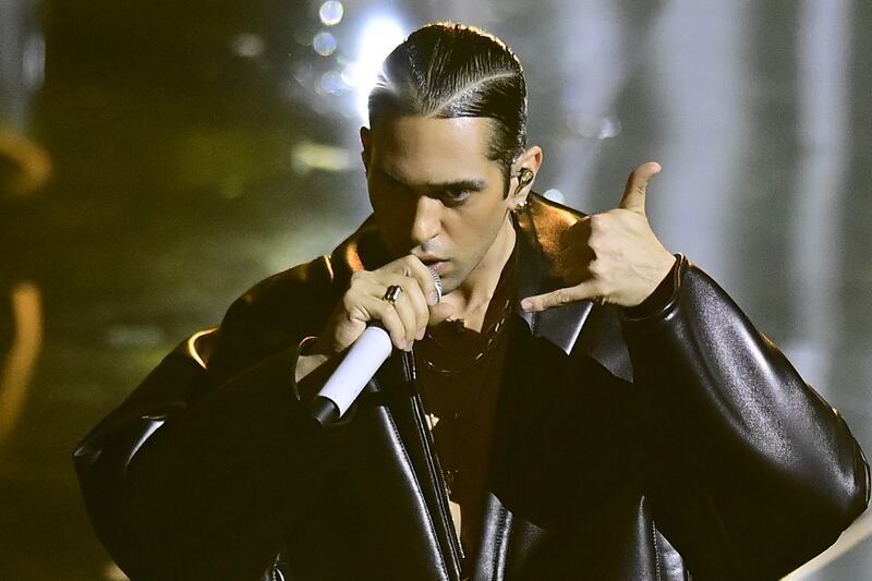 Sanremo 2024: ecco il look della finalissima del Festival di Mahmood 8