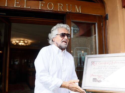 "C'è stato danno erariale?". Scatta l'esposto alla Corte dei Conti sul contratto di Grillo