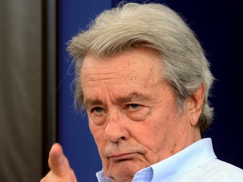 Alain Delon, il "saltimbanco" della destra
