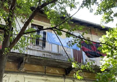 Degrado nella cascina abbandonata di via De Lemene a Milano 2