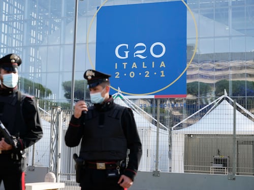 No vax e anarchici in piazza. Il rischio di un weekend nero