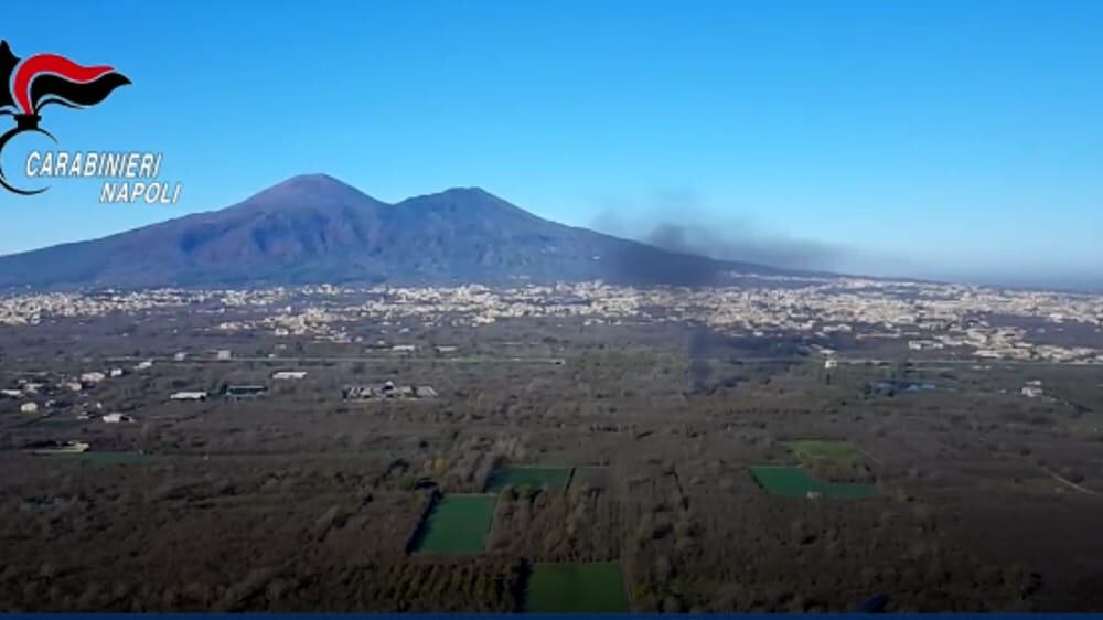 Denunce e sequestri di discariche abusive: il blitz dei carabinieri nella Terra dei fuochi