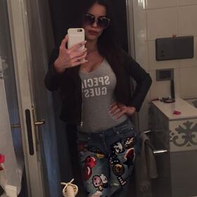 Antonella Mosetti, il costume è micro 3