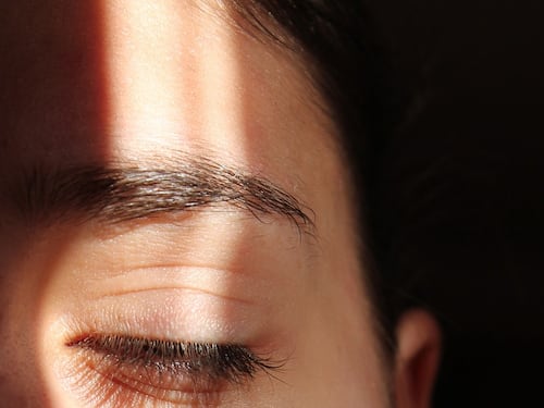 Palpebra che trema: ecco a chi rivolgersi e come si cura