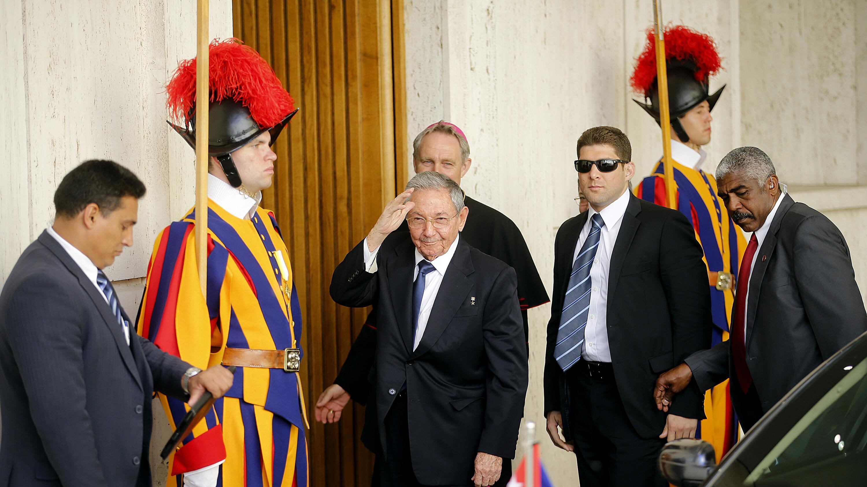 Raul Castro incontra Papa Francesco