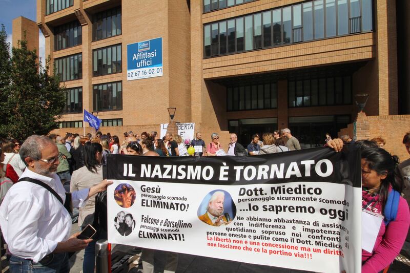 Vaccini, la manifestazione delle mamme no-vax 16