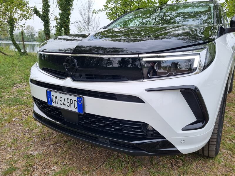 Opel Grandland Gse, guarda le foto 3