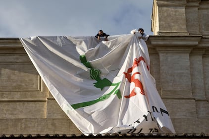 I grillini sul tetto della Camera: occupazione ad oltranza 9