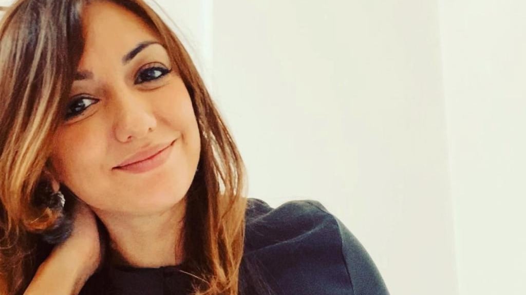 Gli insulti choc alla deputata di Fdi: "Più ritardata dei tuoi genitori"