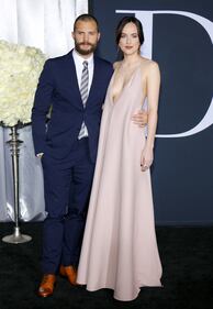 Dakota Johnson hot, sexy per "50 Sfumature di Nero" 33