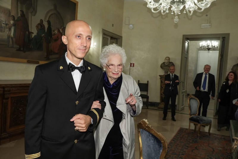 La senatrice Liliana Segre arriva al Senato 9