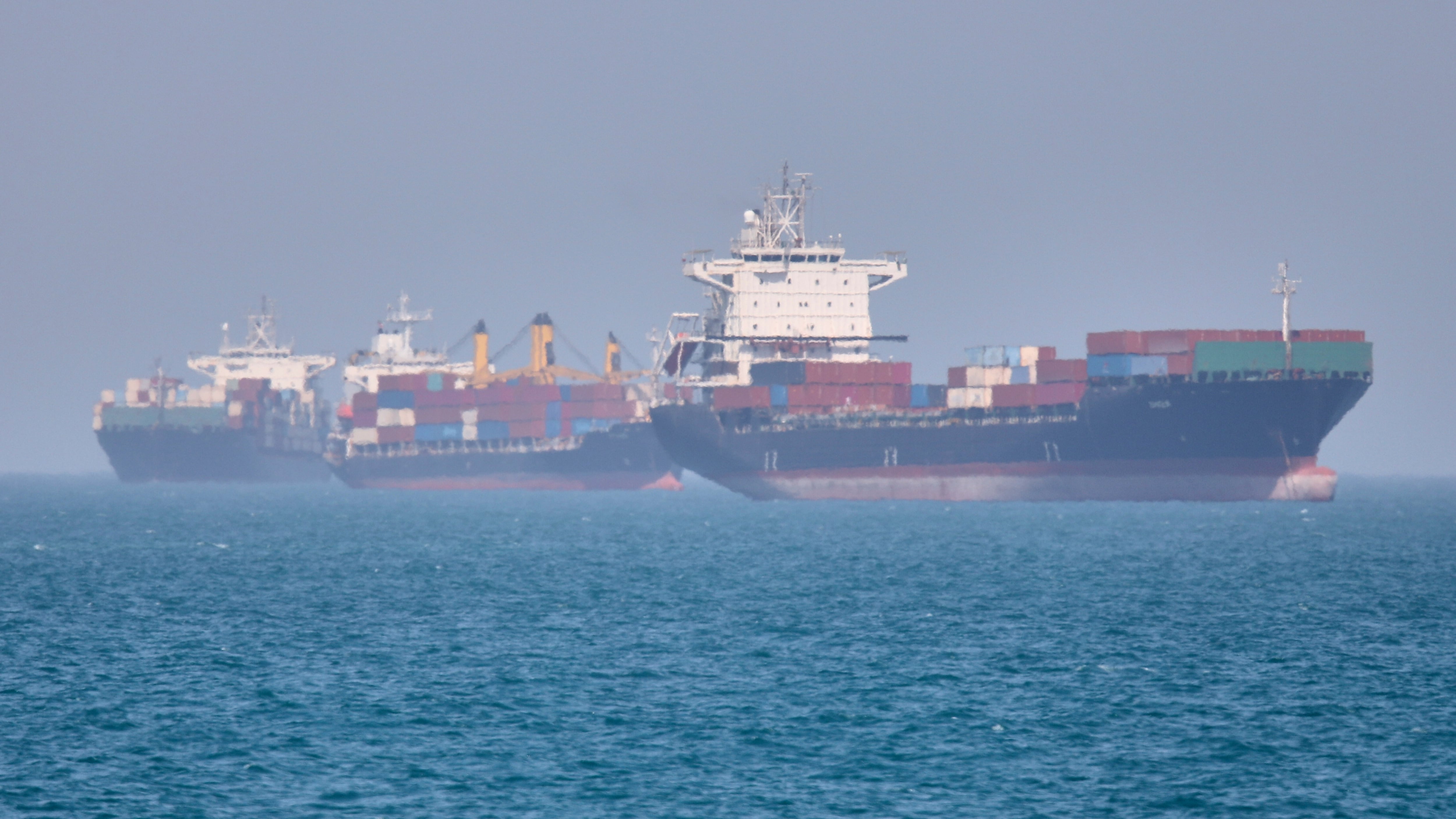 Guerra inutile. Hormuz fa forte il regime iraniano
