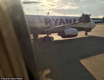 Scontro fra aerei Ryanair a Stansted 1