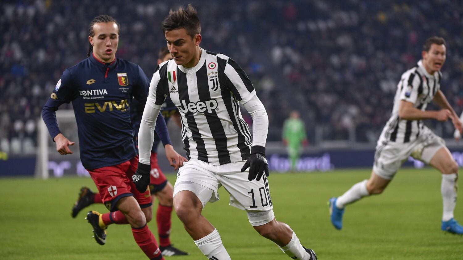La Juventus vola ai quarti di finale di Coppa Italia: Genoa ko 2-0