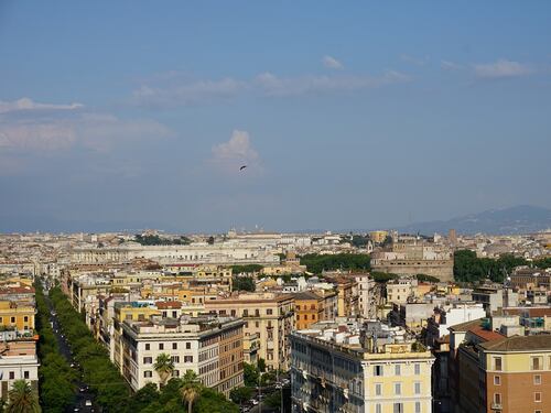 Tetto da aggiustare o da rifare? Ecco chi deve pagare