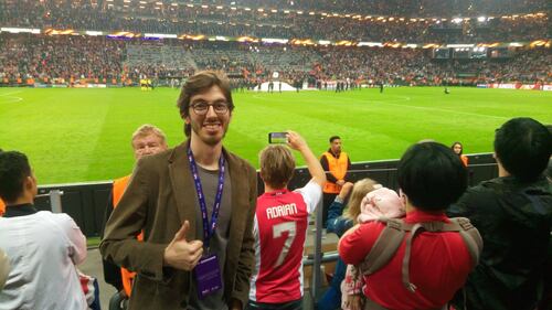 Europa League, i due italiani imbucati alla finale nell'area Vip 10