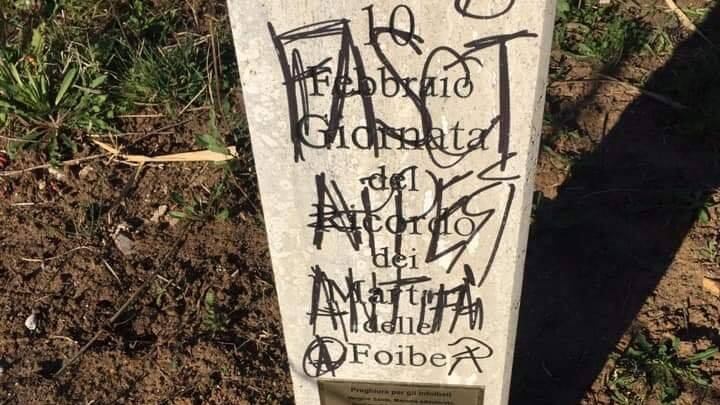 Vandalizzate lapidi in memoria degli italiani massacrati nelle foibe