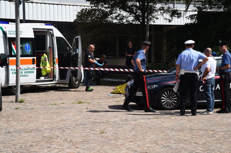 Orrore a Collegno (Torino), 81enne spara alla moglie e si uccide. Le immagini della scena 9