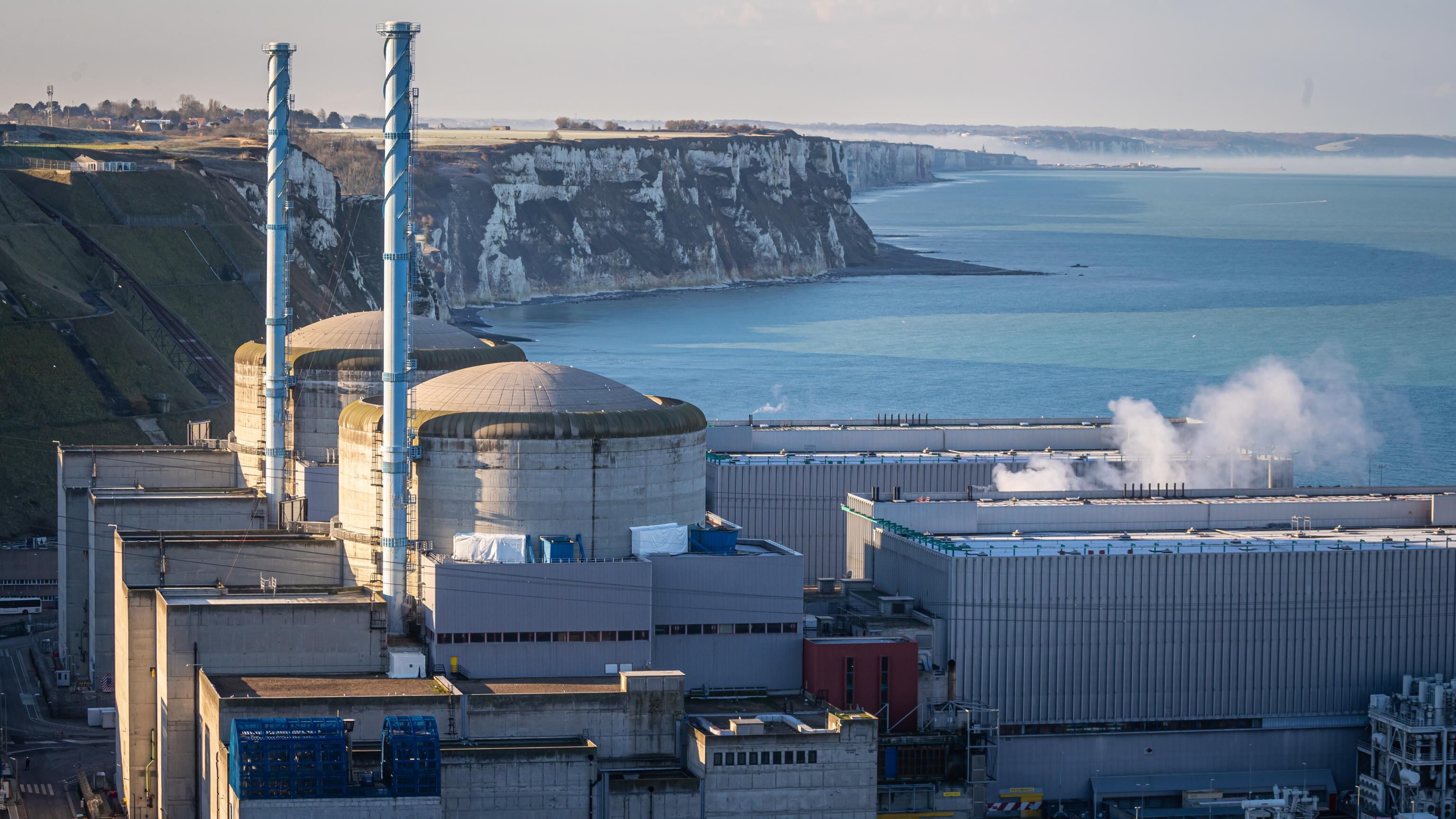 "Quella crepa è un problema": timori per un reattore nucleare in Francia