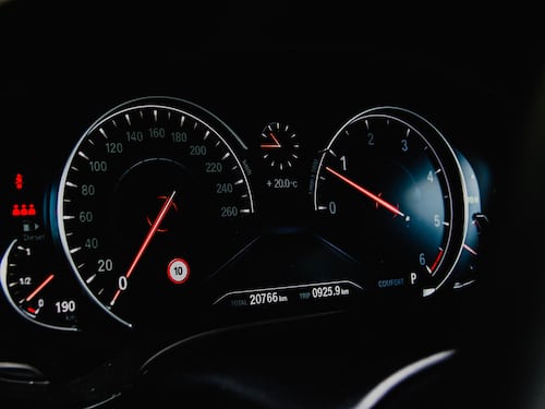 Stm, la crisi automotive piega i ricavi