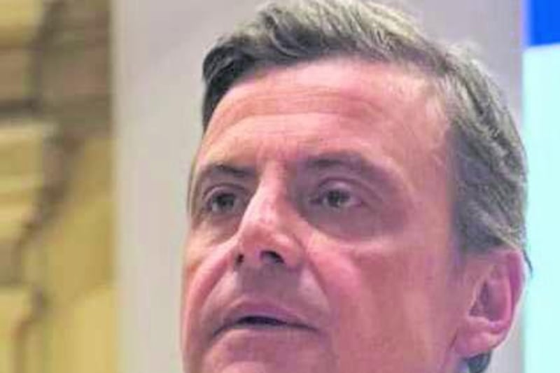 Ultima giravolta di Calenda: pronto a tornare coi compagni
