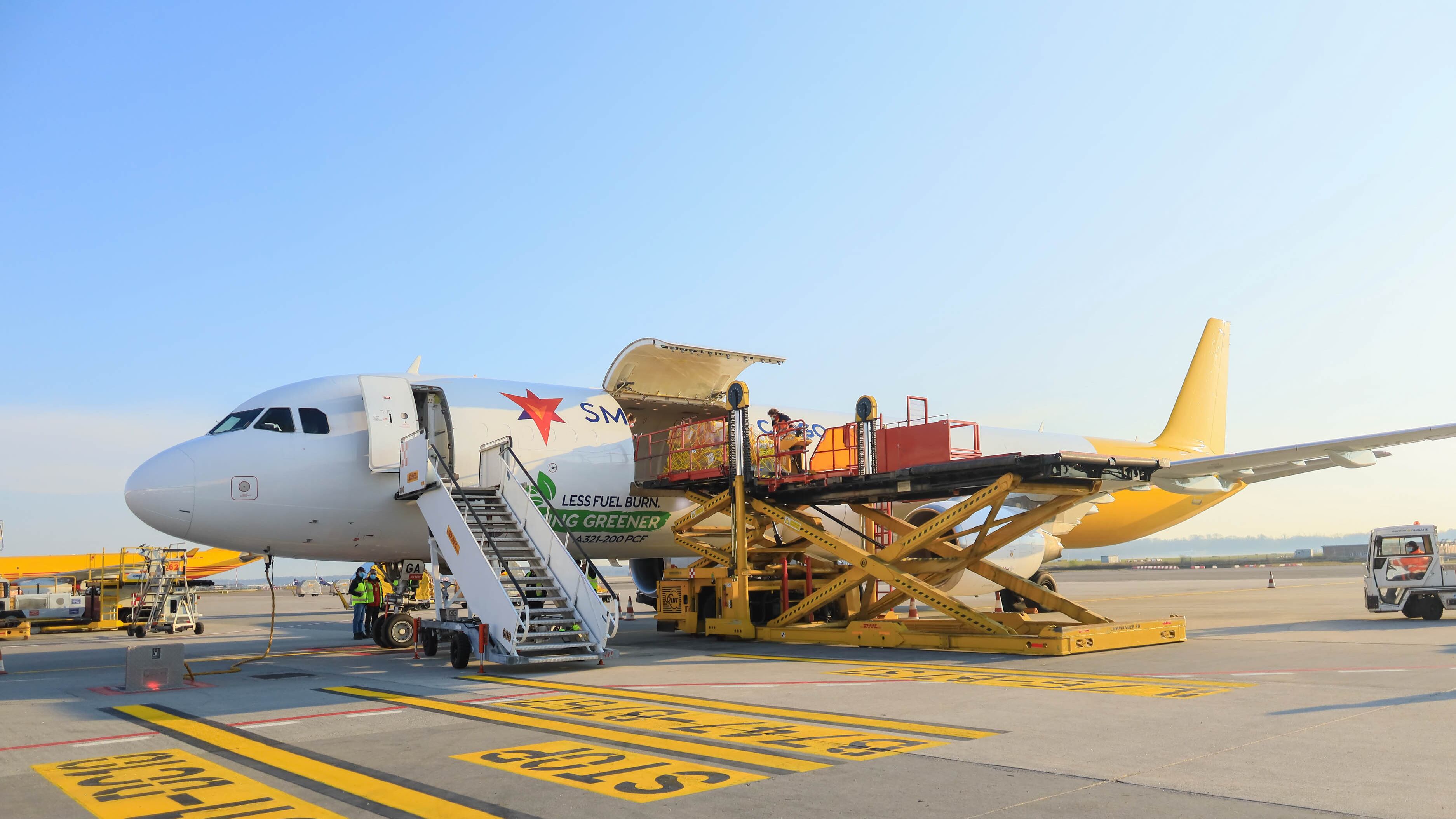 Sea e Dhl, un volo con aiuti umanitari per i profughi ucraini