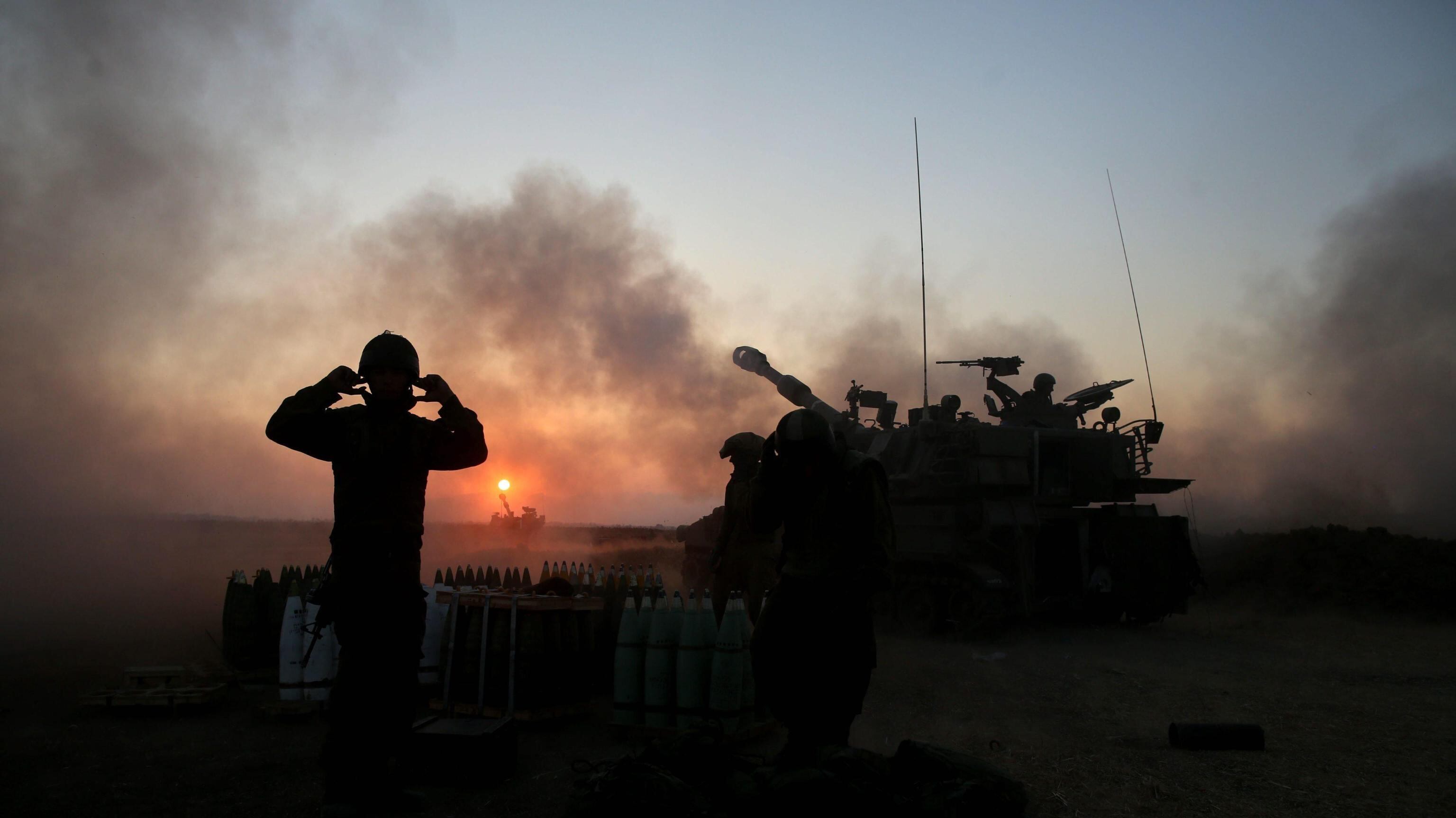 Gaza, la guerra continua. Sospesi i voli per Tel Aviv