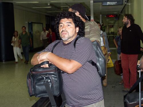 Maradona torna in Italia per difendersi dal Fisco