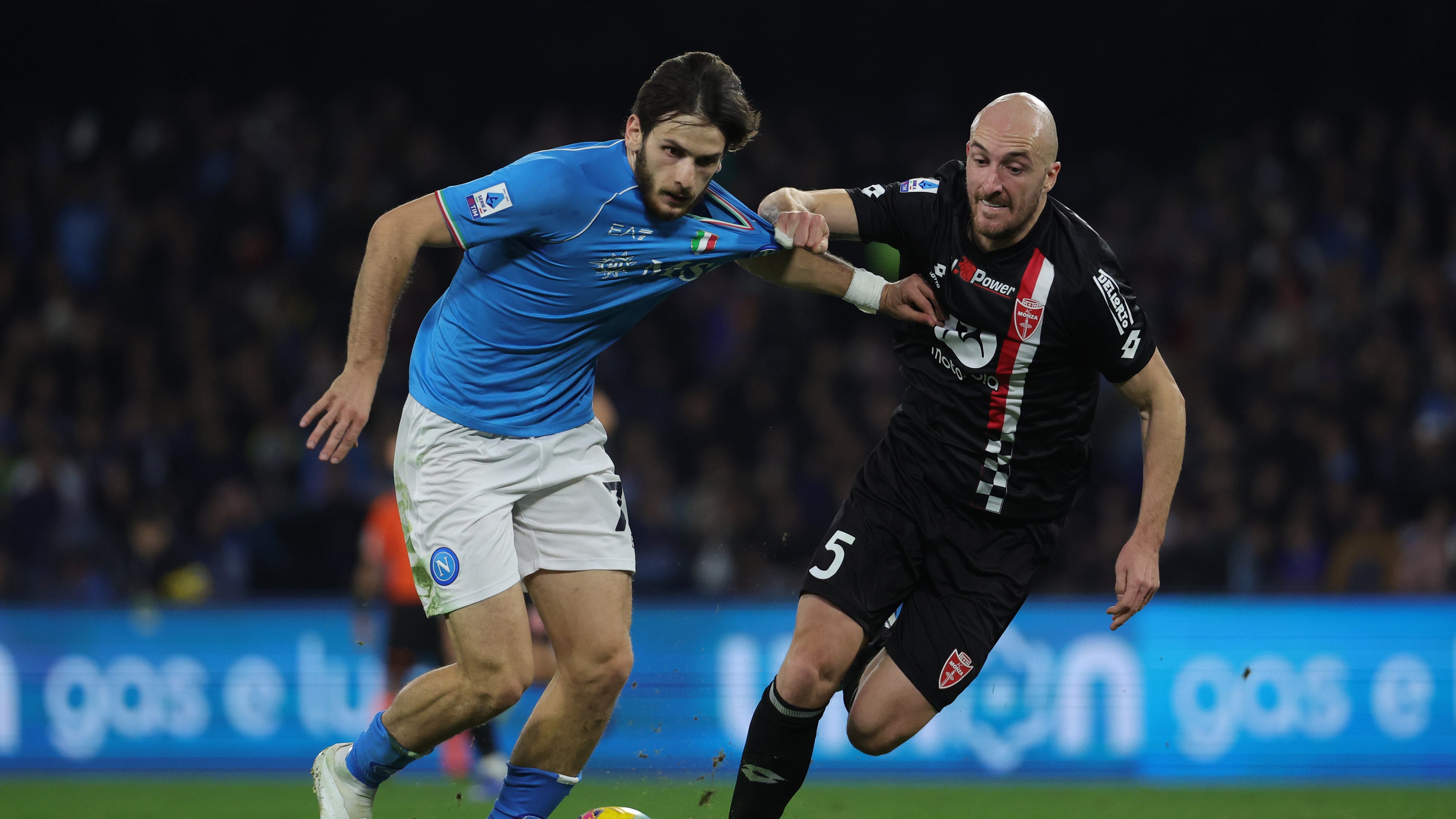 Il Napoli sbatte su Di Gregorio, Meret para un rigore a Pessina: la Champions si allontana
