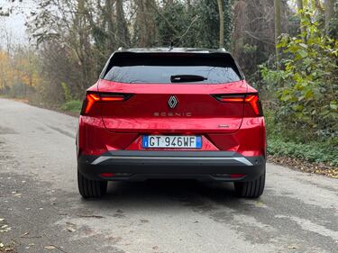 Renault Scenic E-Tech: guarda la gallery del crossover elettrico per viaggiare 5